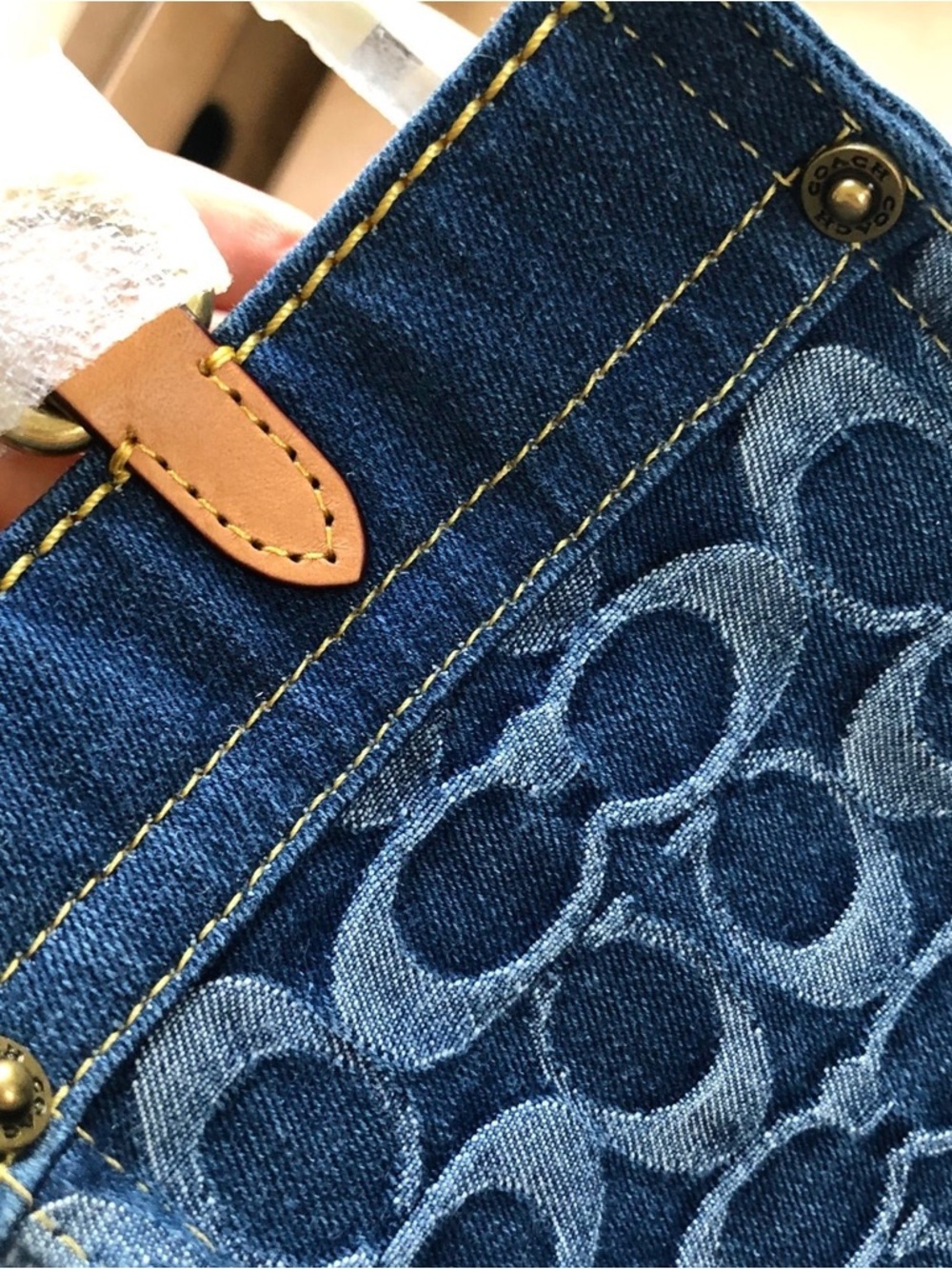 Coach Denim Field Tote 22 Authentic Signature Pattern - Picture 3 of 6